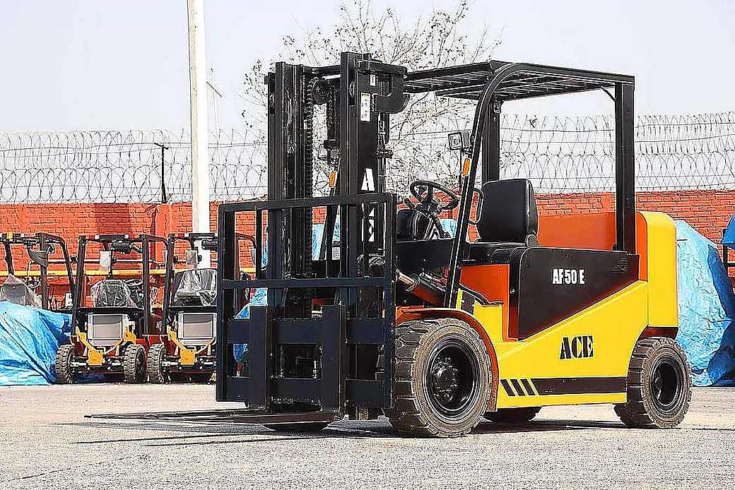 Forklift moving stock in a warehouse